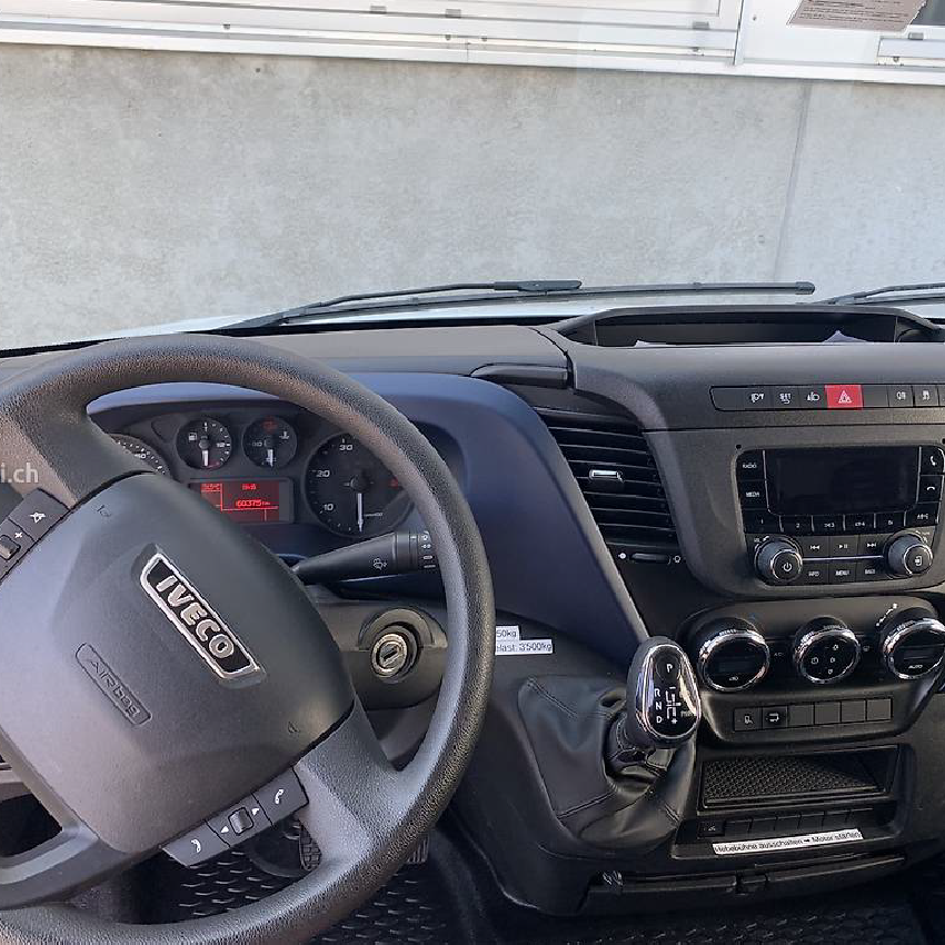Iveco_35S14_Daily-z02-web-01.png